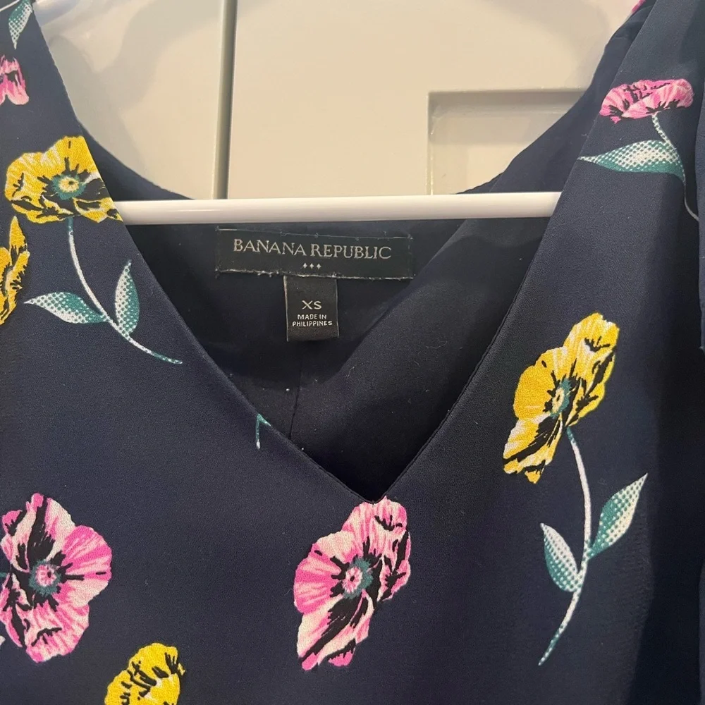 Women’s banana republic, extra small, XS navy dress with pink and yellow flowers - Picture 4 of 7